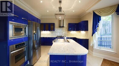 38 Stonegate Rd in Toronto, ON - Building Photo - Building Photo