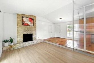 5412 Manor Rd in Austin, TX - Building Photo - Building Photo