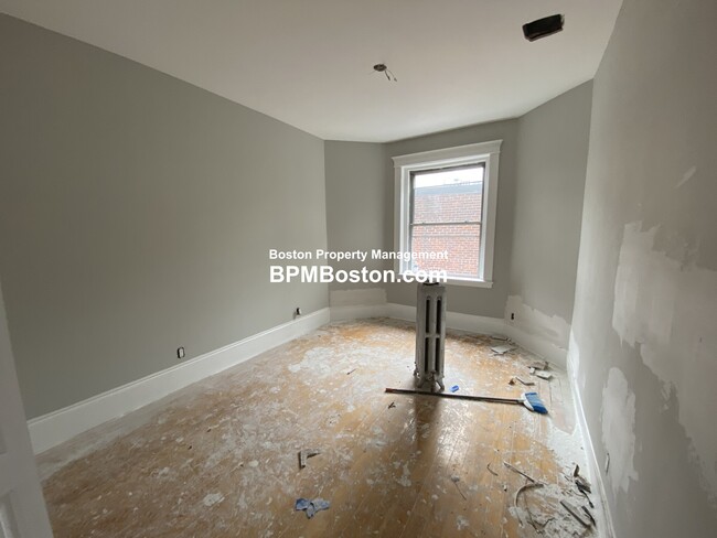 8 Kilsyth Rd in Brookline, MA - Building Photo - Building Photo