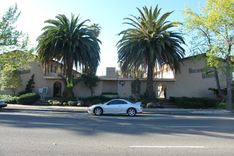 Hacienda Hamilton Apartments in Campbell, CA - Building Photo - Building Photo