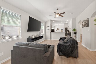 8014 Barret Travis Ct in Beasley, TX - Building Photo - Building Photo