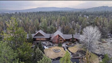 63635 Johnson Rd in Bend, OR - Building Photo - Building Photo