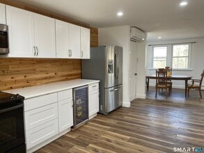 37 Long Meadow Rd in Oxford, CT - Building Photo - Building Photo