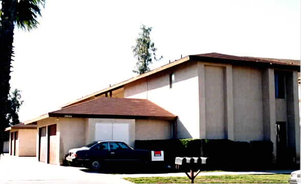 28166 Via Princessa in Murrieta, CA - Foto de edificio