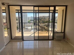 1201 Wilder Ave in Honolulu, HI - Foto de edificio - Building Photo