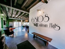 Dahlman Flats in Omaha, NE - Building Photo