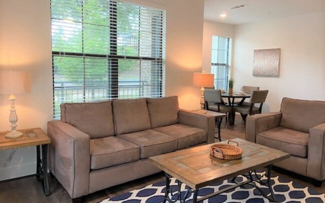 10105 Westside Pkwy in Alpharetta, GA - Building Photo - Building Photo
