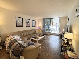 19 Winchester St, Unit 102 in Brookline, MA - Building Photo