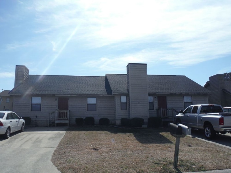 214 Wyndham Cir in Greenville, NC - Foto de edificio