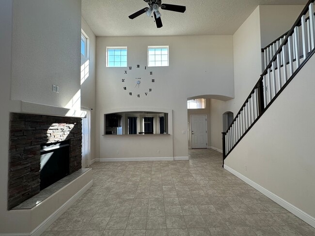 4820 W Dark Horse Rd in Hobbs, NM - Foto de edificio - Building Photo
