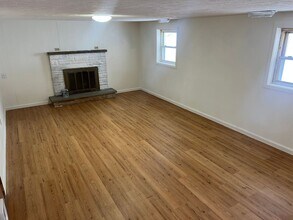 6880 Pinecrest St NE in Canton, OH - Building Photo - Building Photo