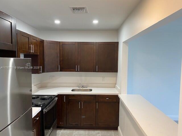 275 Sabur Ln in Opa Locka, FL - Building Photo - Building Photo