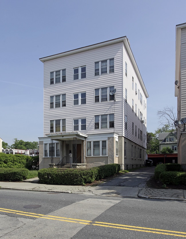 115 Elm St in Worcester, MA - Foto de edificio - Building Photo
