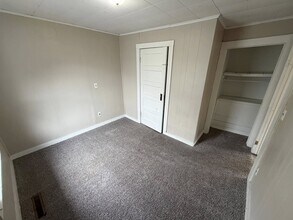 1331 Race St in Zanesville, OH - Building Photo - Building Photo