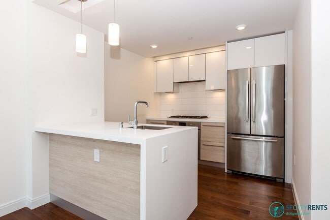 555 Fulton St in San Francisco, CA - Building Photo - Building Photo