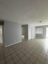 518 Avenue I in Riviera Beach, FL - Building Photo - Building Photo