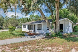 1417 Pembrook Dr in Leesburg, FL - Foto de edificio - Building Photo