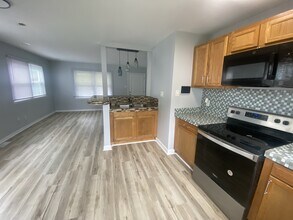 841 S Addison St in Indianapolis, IN - Building Photo - Building Photo