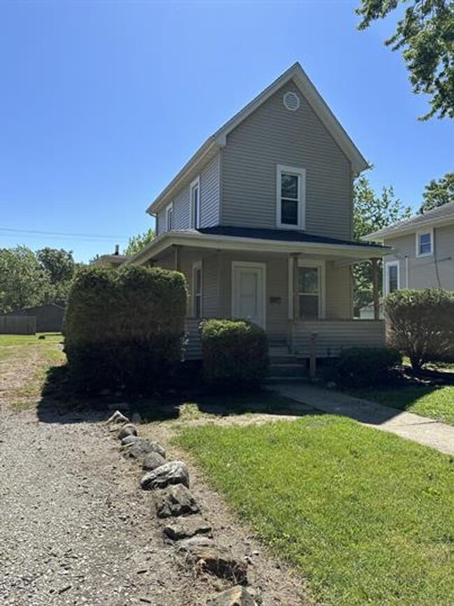 property at 806 N Coler Ave