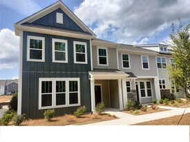 2021 Near Pt Rd in Charlotte, NC - Building Photo