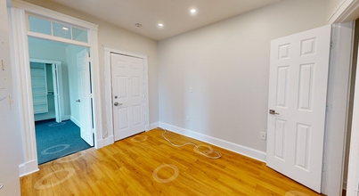 835 Beacon St, Unit 5B in Boston, MA - Building Photo - Building Photo