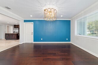 3815 April Ln in Houston, TX - Building Photo - Building Photo