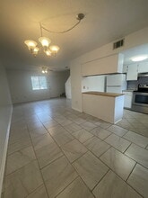 5126 Lance St in Panama City, FL - Building Photo - Building Photo