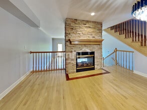 576 N River St in Batavia, IL - Building Photo - Building Photo