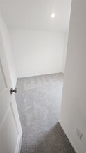 9238 Coral Trout Wy in Baytown, TX - Foto de edificio - Building Photo