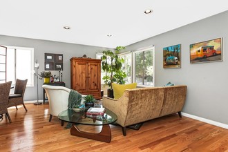 2281 India St in Los Angeles, CA - Building Photo - Interior Photo