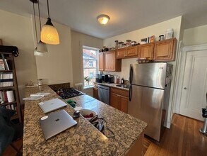 28 Myrtle St, Unit 9 in Boston, MA - Building Photo - Building Photo