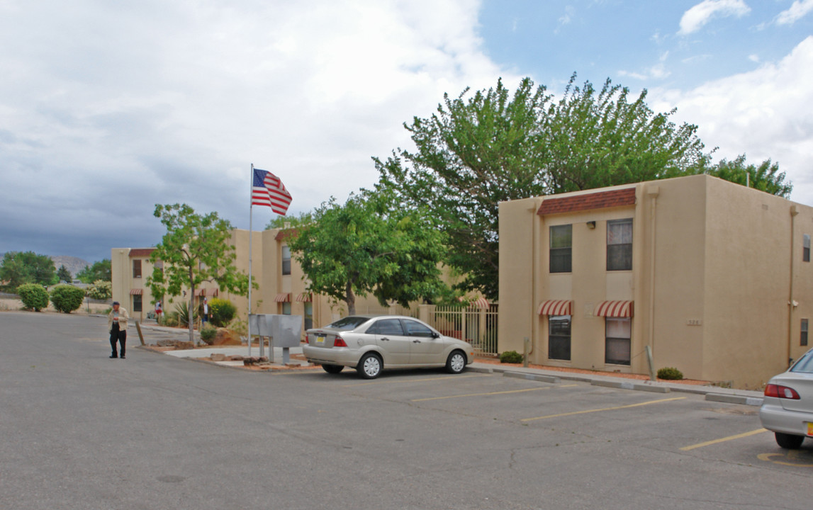 528-534 Georgene Dr NE in Albuquerque, NM - Building Photo