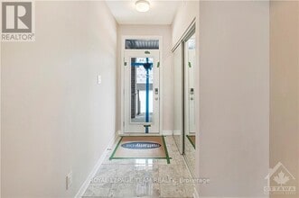 345 Olivenite Private in Ottawa, ON - Building Photo - Building Photo