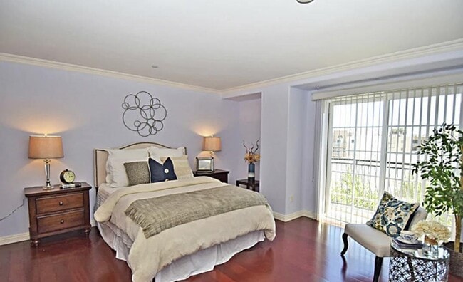 property at 700 S Ardmore Ave