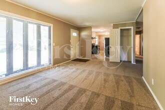 67 Austin Ave in Carpentersville, IL - Foto de edificio - Building Photo