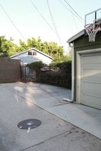 3339 W 27th St, Unit 2 in Los Angeles, CA - Foto de edificio - Building Photo