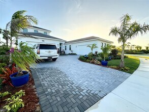 11460 SW Pietra Wy in Port St. Lucie, FL - Building Photo - Building Photo