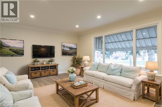 property at 9 W 22nd St