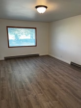 2974 E 3400 N in Twin Falls, ID - Foto de edificio - Building Photo