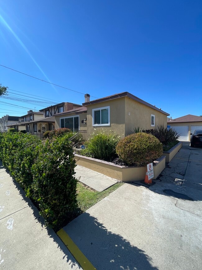 3729 W 132nd St, Unit Haw 3729 1 in Hawthorne, CA - Building Photo - Building Photo
