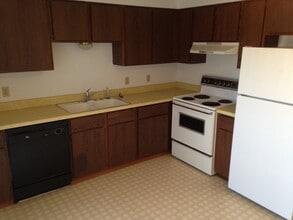 609 Kennedy Dr, Unit 603 Kennedy Drive in Grand Island, NE - Building Photo - Building Photo