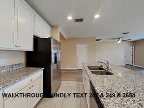 6902 Gideon Cir in Zephyrhills, FL - Building Photo - Building Photo