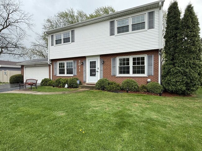 property at 2011 Brentwood Rd
