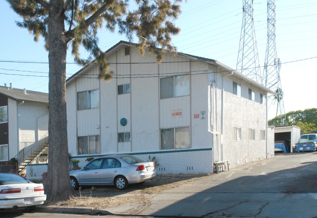 664 Johanna Ave in Sunnyvale, CA - Building Photo