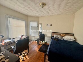 288 Boston Ave, Unit 3 in Medford, MA - Foto de edificio - Building Photo