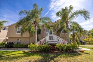 7345 Brightwaters Ct in New Port Richey, FL - Building Photo