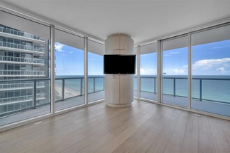 17001 Collins Ave, Unit 1508 in Sunny Isles Beach, FL - Building Photo - Building Photo