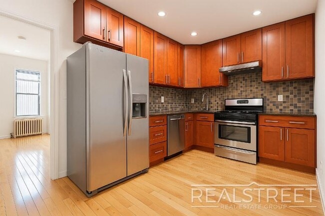 Spacious 2 BR in Heart of Park Slope