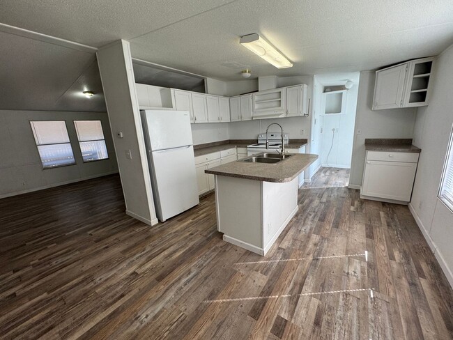 708 NE Braughton St in Branford, FL - Building Photo - Building Photo