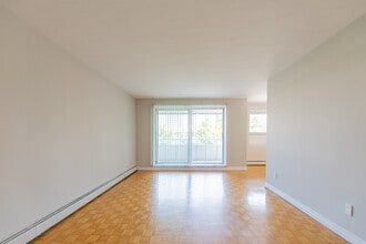 Panorama Terrace in Waterloo, ON - Building Photo - Building Photo